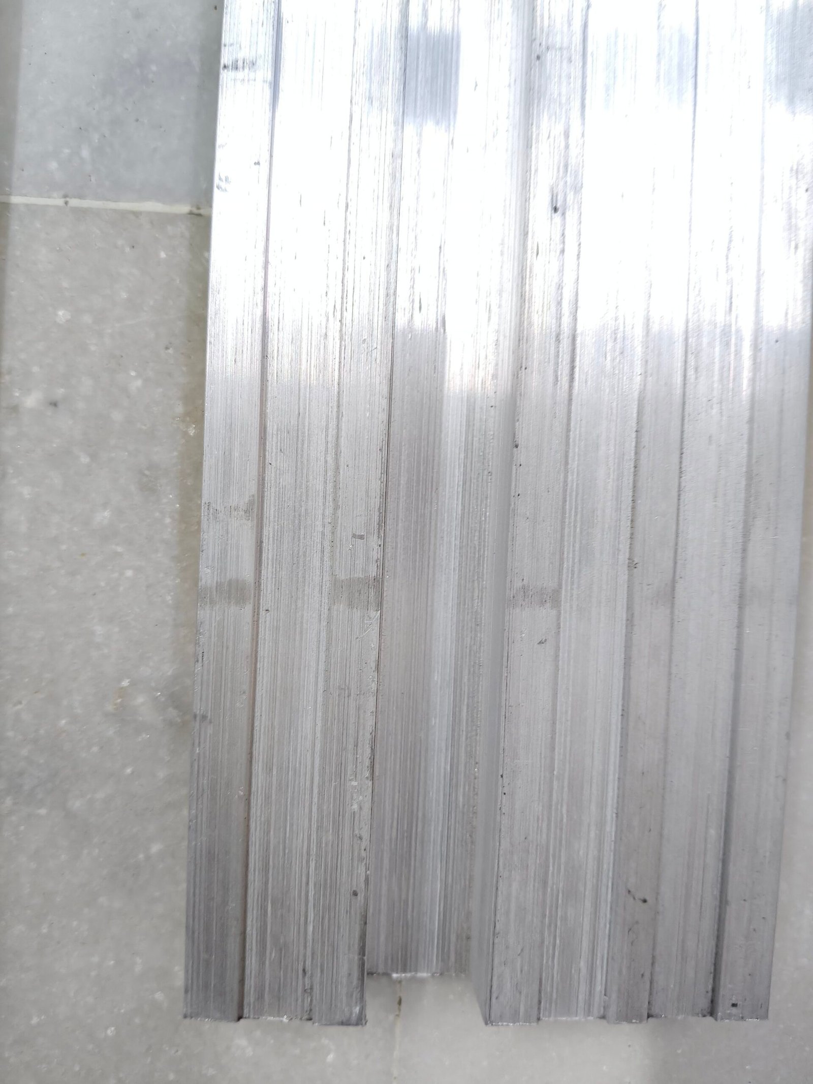 2026/06/1000185019-scaled.jpg Aluminum Gate Seal - Image 1